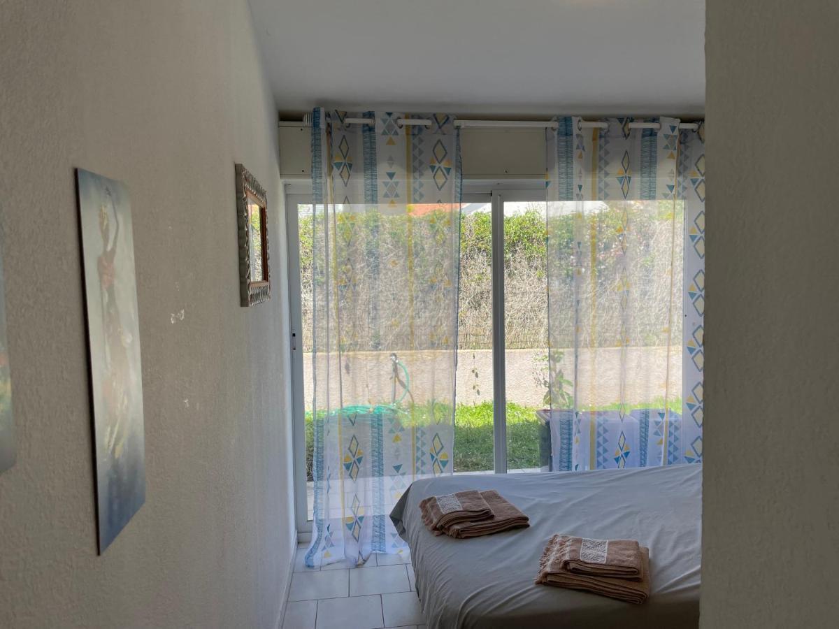 Villa Tous Conforts Avec Piscine Privee Et Acces Plage Червионе Экстерьер фото