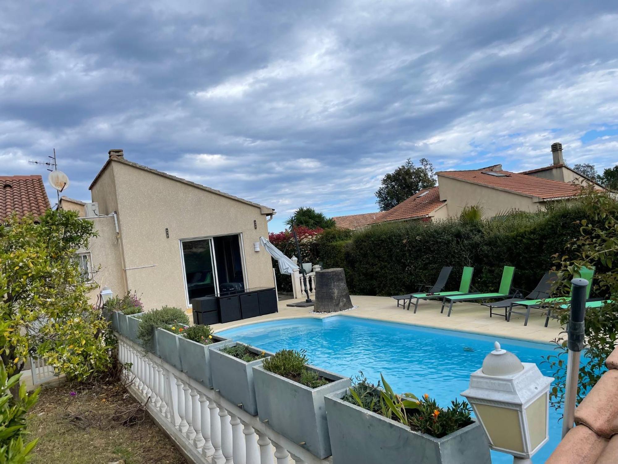 Villa Tous Conforts Avec Piscine Privee Et Acces Plage Червионе Экстерьер фото