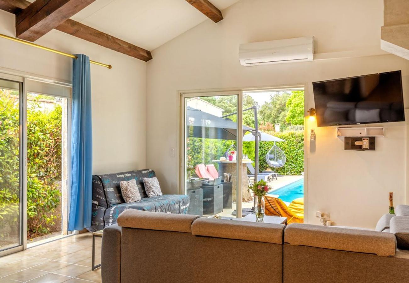Villa Tous Conforts Avec Piscine Privee Et Acces Plage Червионе Экстерьер фото