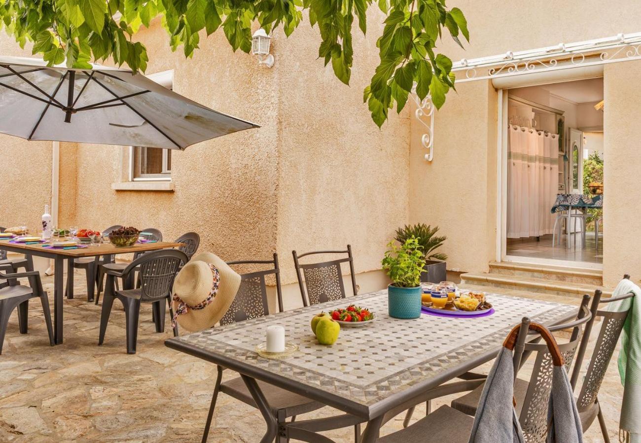 Villa Tous Conforts Avec Piscine Privee Et Acces Plage Червионе Экстерьер фото